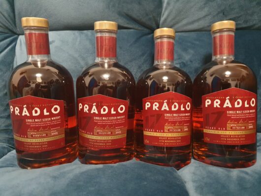 obrázek Prádlo 17 yo 1989 single malt czech whisky 41.7% 4 ks