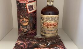 Don Papa Masskara Art 7y Small Batch + šatka