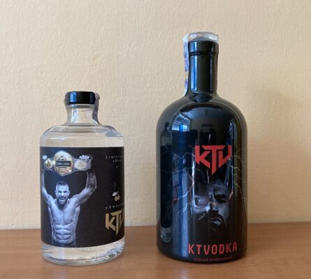 obrázek KTV Vémolice – limitovaná edice + KTVODKA svítící láhev