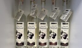 Odrůdová Vizovická slivovice – téměř kompletní sbírka – 10 lahví