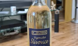 Vizovická slivovice 2013 Presenta ze sudu po Ryzlinku vlašském 49% 0,5l