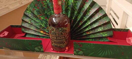 obrázek Don papa Masskara box vejir.