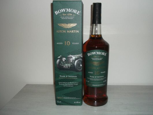 obrázek Bowmore ASTON MARTIN Dark & Intense Whisky 10yo 1L – edition 1