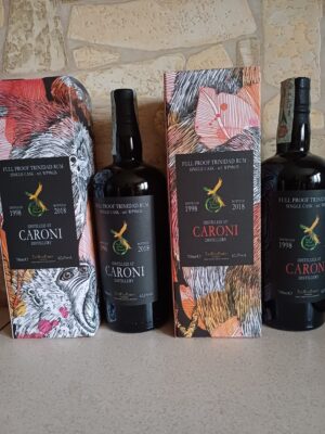 obrázek Set rumů The Wild Parrot 1998 Caroni Red WP 98635 20yo 62,9 % a 63.5% 700ml