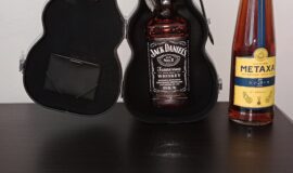 Jack Daniels kytara + 5hvezdičková Metaxa