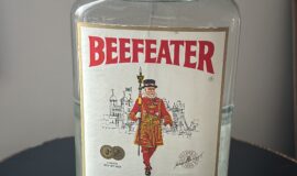 🥃 Vintage Beefeater Gin 1,7L – retro velká láhev