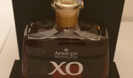 Kleiner Apricot XO 7 y.o.43 % 0,7 l