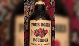 ✅ Four Roses Bourbon – stará lahev Kentucky Straight Whiskey (USA)