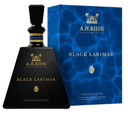 obrázek A.H. Riise Black Larimar 45.2% 0,7l