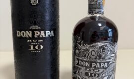 Don Papa 10y s korkovým uzávěrem