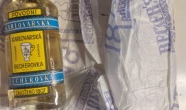 Becherovka 0.08 l (asi 1988)