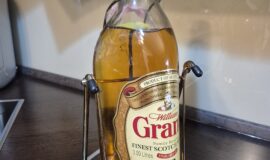 Grants whisky 3l v kolébce stáří cca 30 let