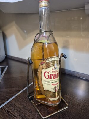 obrázek Grants whisky 3l v kolébce stáří cca 30 let