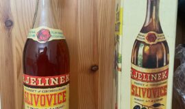 Slivivice cca 1980, Becherovka 1979, Ballantines cca1980
