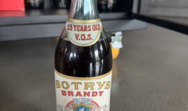 Prodám starožitnou sběratelskou brandy – Botrys Brandy 25 Years Old V.O.S.