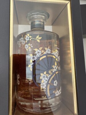 obrázek Whisky Hibiki Japanese Harmony – Limited Edition for Singapore