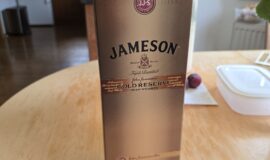 Jameson Gold reserve Irish whisky JQ- 058548
