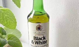 Black & White Whisky z roku 1989