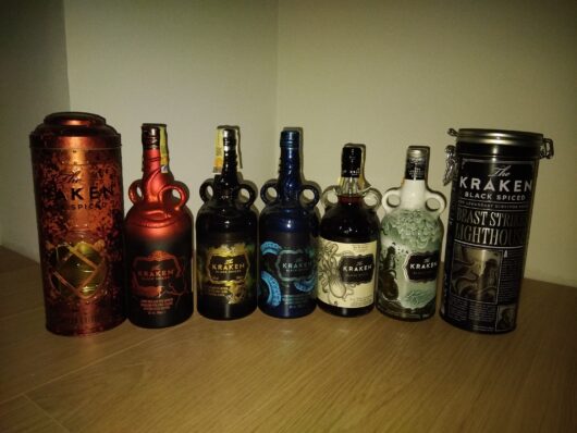 obrázek Kraken rum Legendary survivor a Unknown deep series
