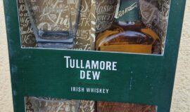 Tullamore DEW Original, 40 %, 0,7 l, dárkový set se dvěma sklenicemi.