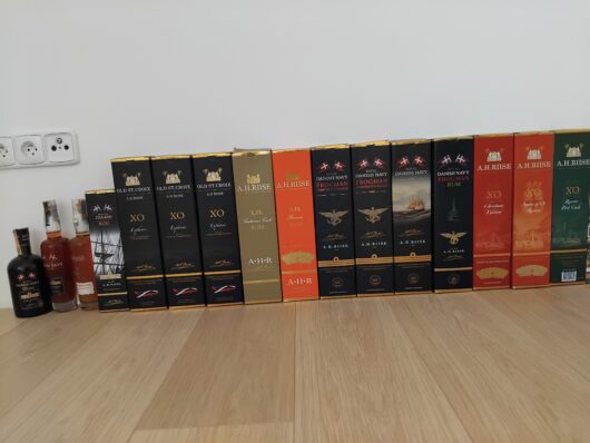 obrázek Redukce sbírky – A.H.Riise, Jack Daniels, La Hechicera, Zafra, Santos Dumont, Diplomatico,