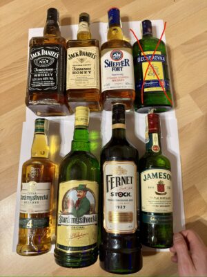 obrázek Prodám Fernet, Stará myslivecká, Jack Daniels, Sheffer Fort, Jameson Irish whisky