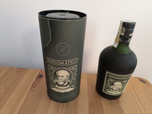 obrázek Diplomatico Reserva Exclusiva 12y 40% 0,7 l s čokoládou