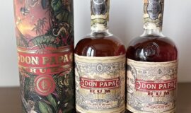 Don Papa 7 y.o. Eternal Spring in Sugarlandia (tuba) + nový Don Papa 7 y.o. Single Island 2026 (bez tuby)