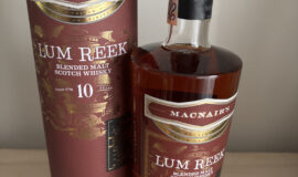 MacNair’s Lum Reek 10 letá Cask Strength Batch 1 55,4%
