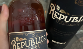 DÁRKOVÉ BALENÍ: Božkov Republica Exclusive 700 ml