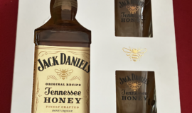Jack Daniel’s Tennessee Honey – dárkový set + 2 sklenice