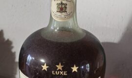 Courvoisier Cognac Luxe 3 stars, pravděpodobně 60. léta