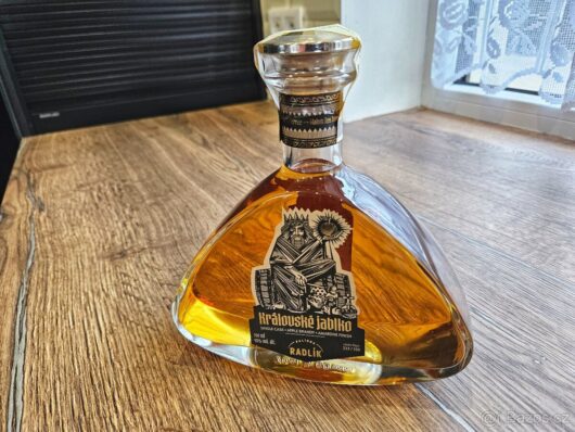 obrázek Radlík Královské jablko 45% 0,7l