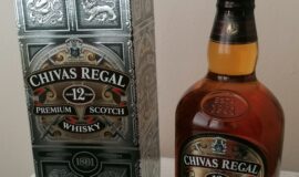 Premium scotch whisky chivas regall12r stará z roku1976
