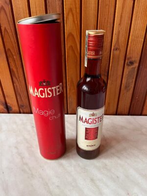 obrázek Magister likér 0,5 l (2008) sběratelský kus v červené tubě