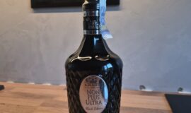 A.H. Riise Non Plus Ultra Black Edition 25y 42% 0,7 l