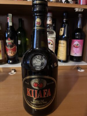 obrázek Kijafa Extra Old Danish Cherry Wine 19,5 % – starší neotevřená láhev 1 l
