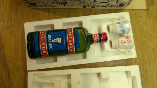 obrázek Retro dárkové exportní balení Becherovky 19.4.1978